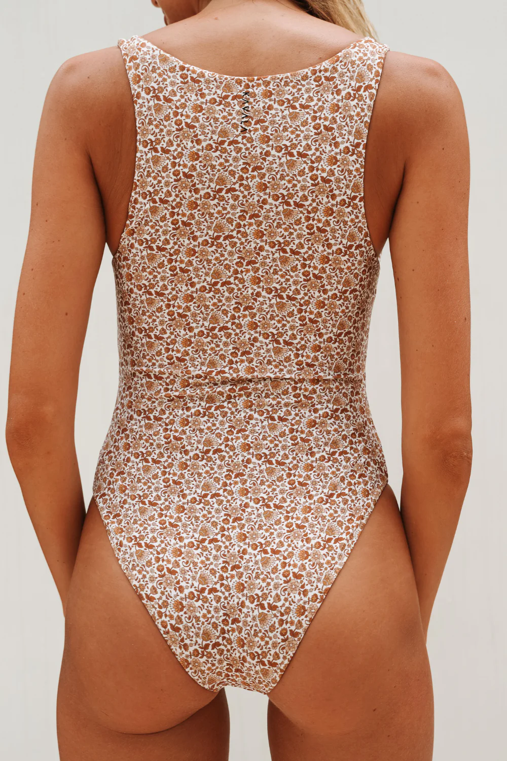Botanica Ecru Zephyr Surf Suit - Image 7
